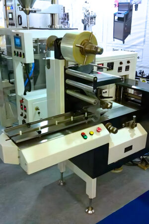 Flow Wrapping Machine